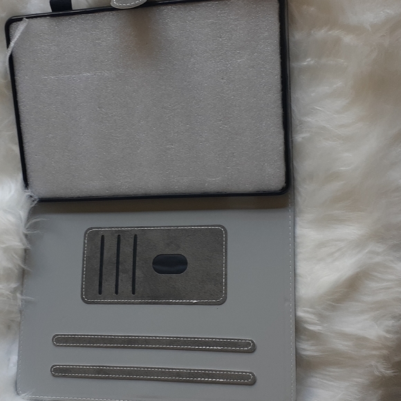 NWOT Amazon Fire HD 10 Case 11th generation - Picture 2 of 4